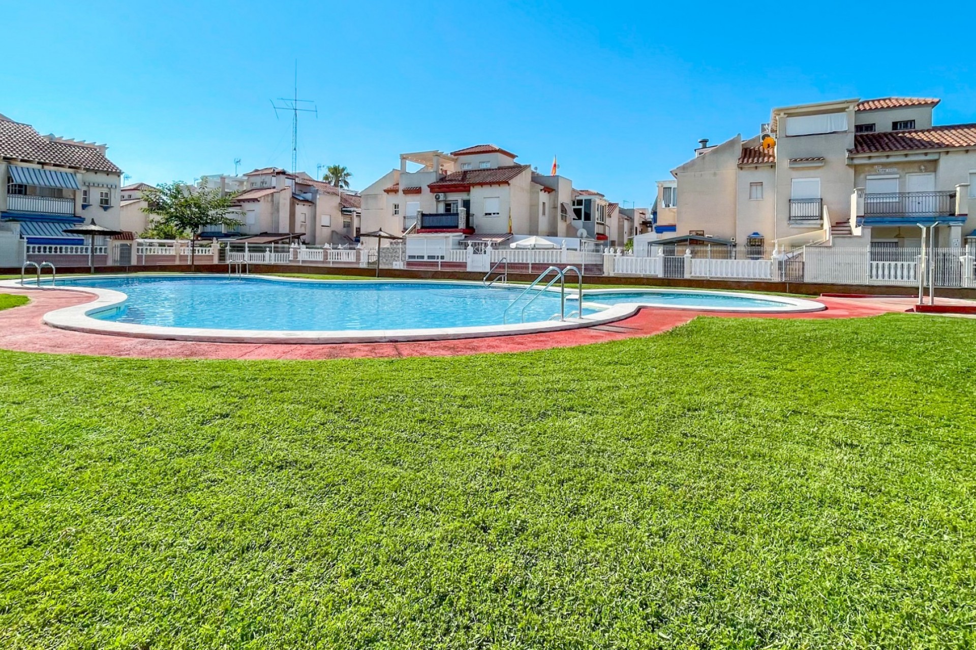 Reventa - Adosado -
Orihuela Costa - Playa Flamenca