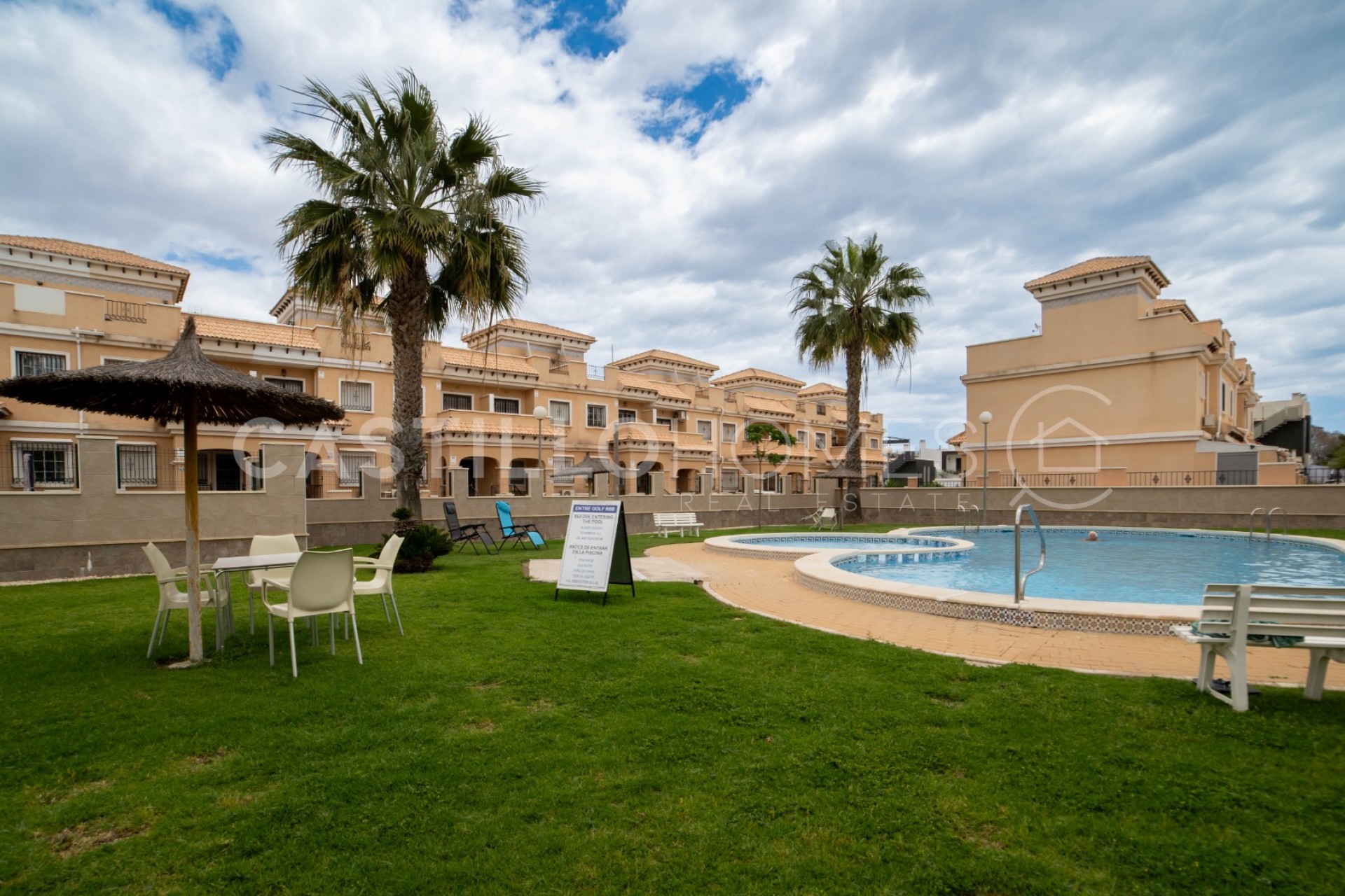 Reventa - Adosado -
Orihuela Costa - Villamartín