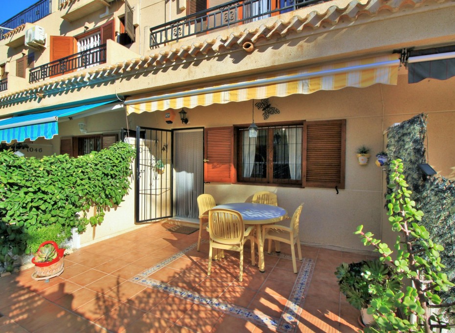 Reventa - Adosado -
Playa Flamenca