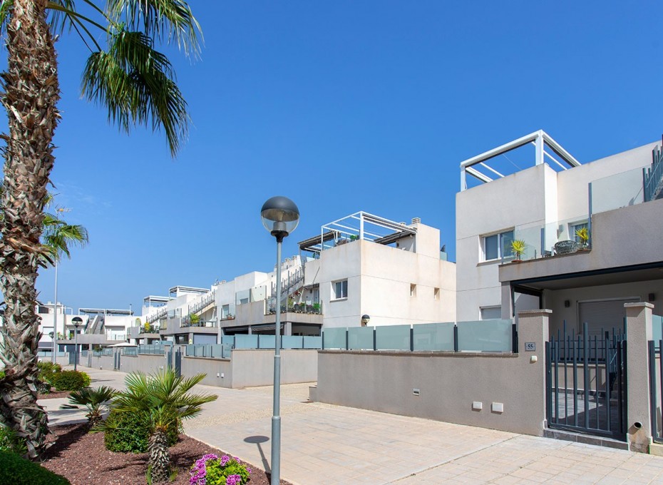 Reventa - Adosado -
Torrevieja - Aguas Nuevas