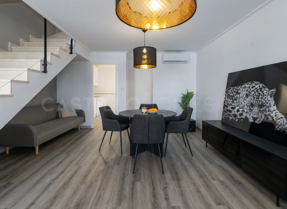 Reventa - Adosado -
Torrevieja - Los Balcones