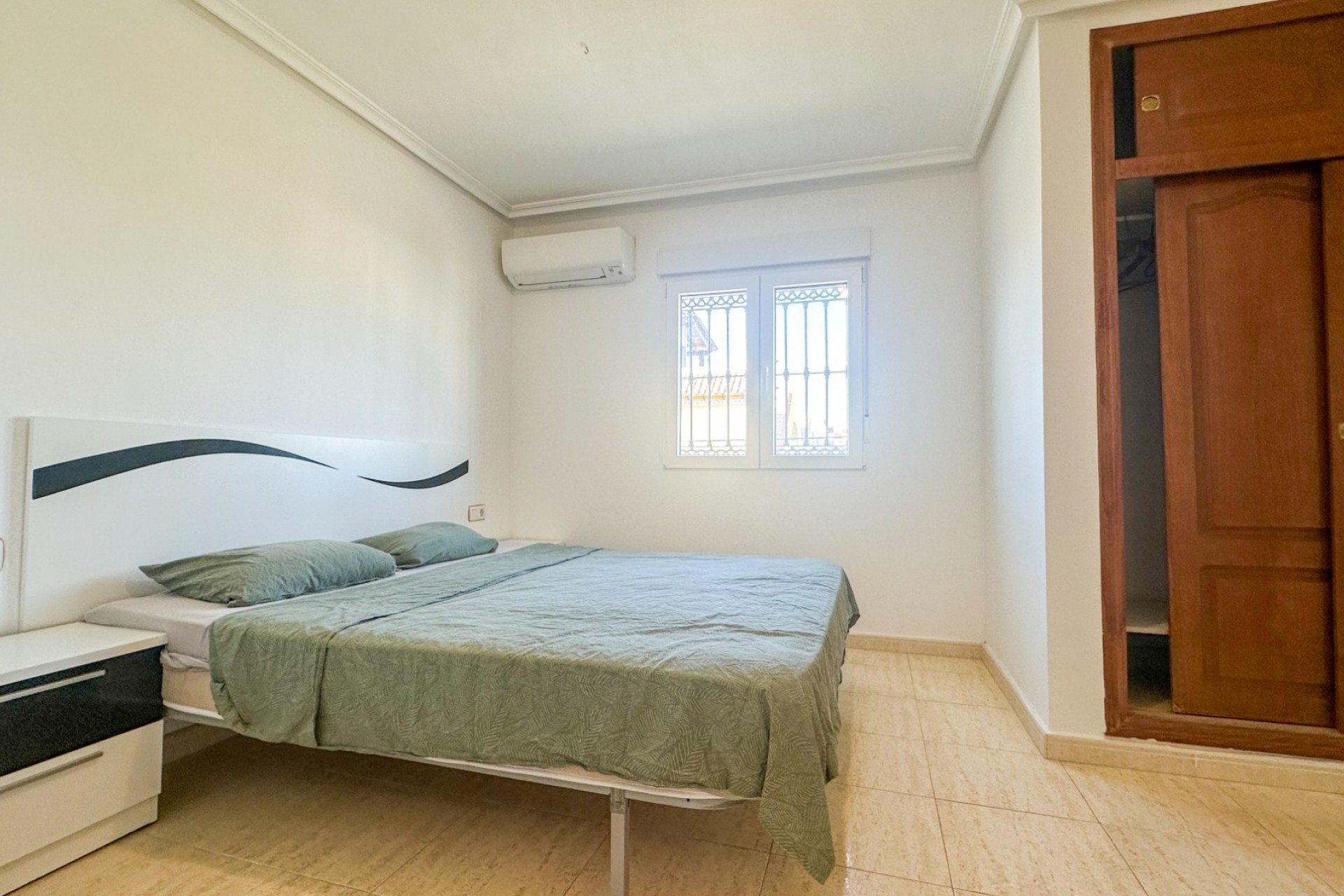 Reventa - Adosado -
Torrevieja - Nueva Torrevieja