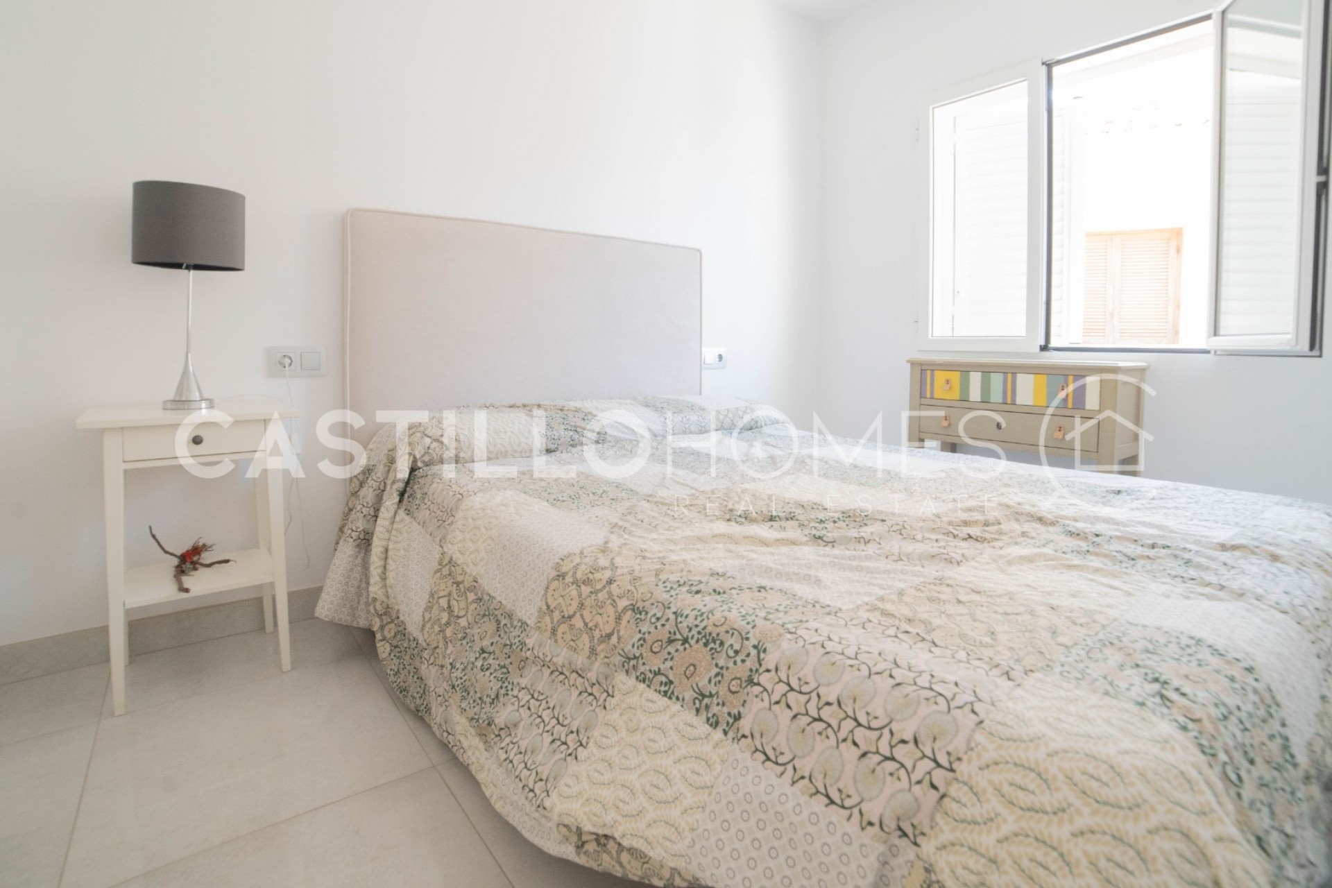 Reventa - Adosado -
Torrevieja - Urb. Rosaleda