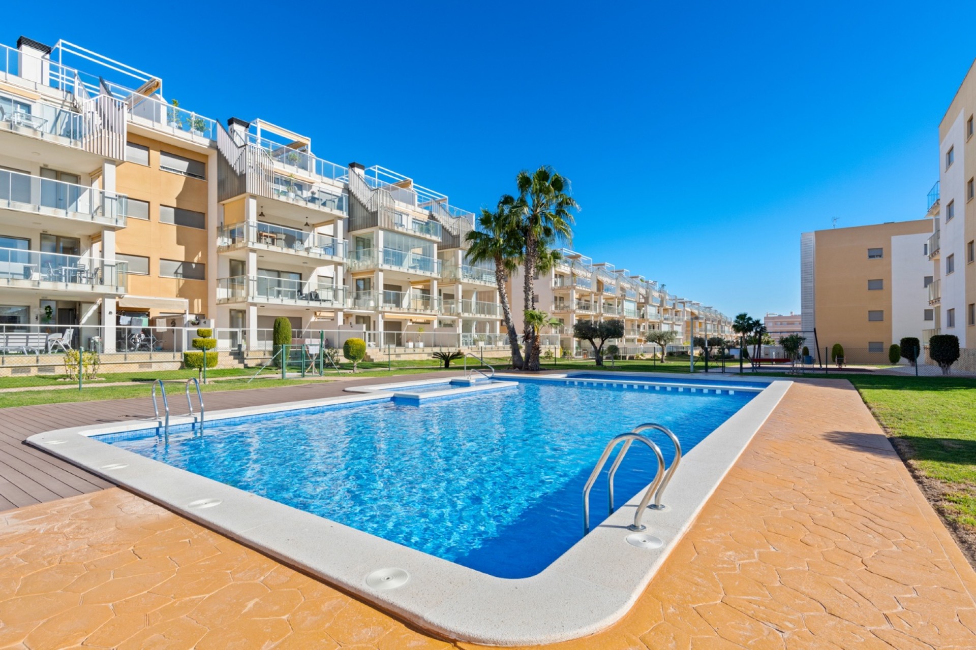 Reventa - Apartamento / piso -
Orihuela Costa* - Los Dolses*