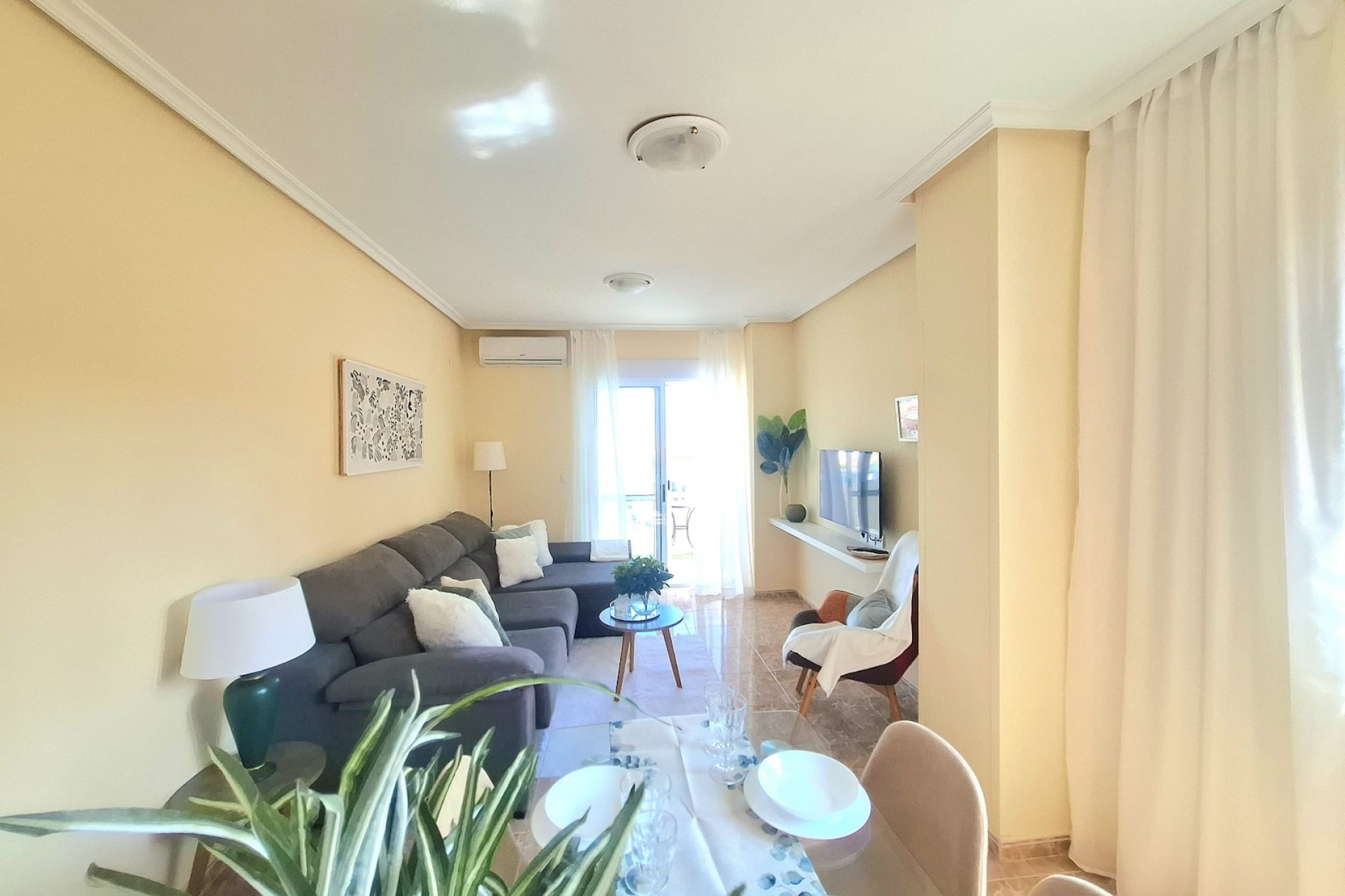 Reventa - Apartamento -
Torrevieja - Centro