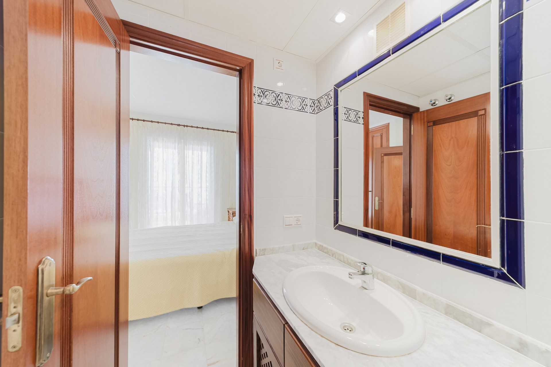 Reventa - Apartamento -
Torrevieja - Playa de los locos