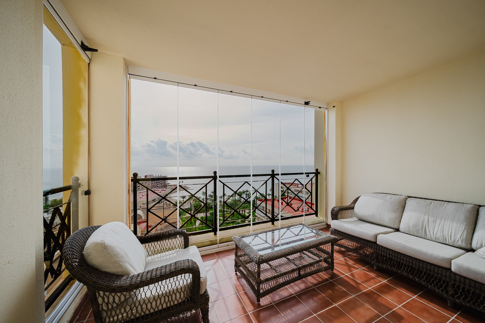 Reventa - Apartamento -
Torrevieja - Playa de los locos