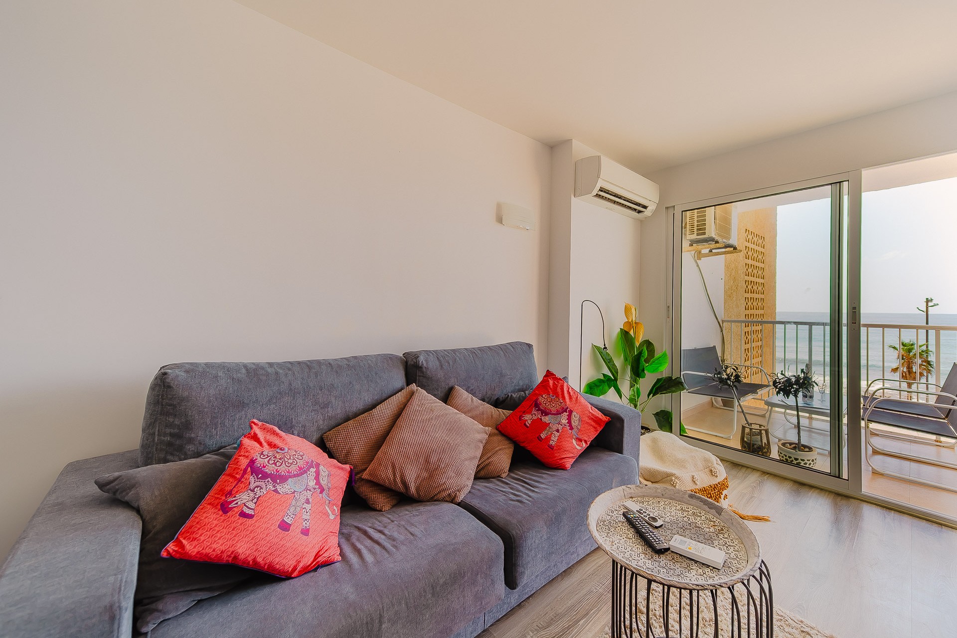 Reventa - Apartamento -
Torrevieja - Playa del cura