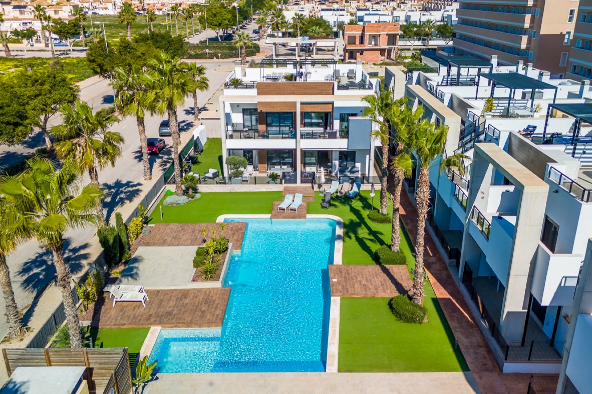 Reventa - Apartment / Flat * -
Guardamar del Segura* - El Raso*