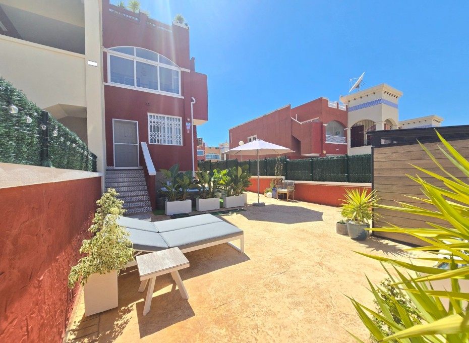 Reventa - Apartment / Flat * -
Orihuela Costa * - Los Altos *