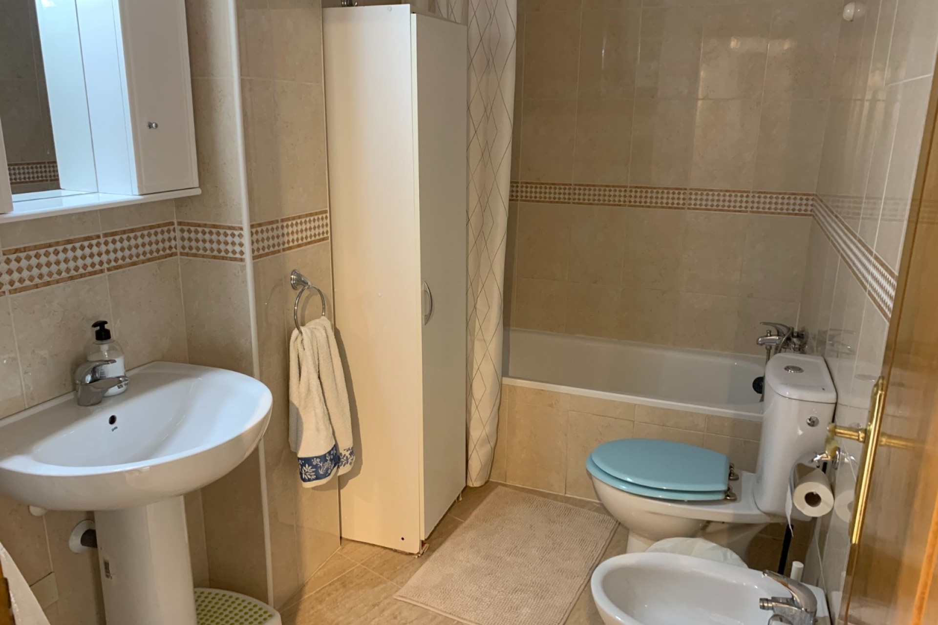 Reventa - Apartment - Flat -
Torrevieia - Center