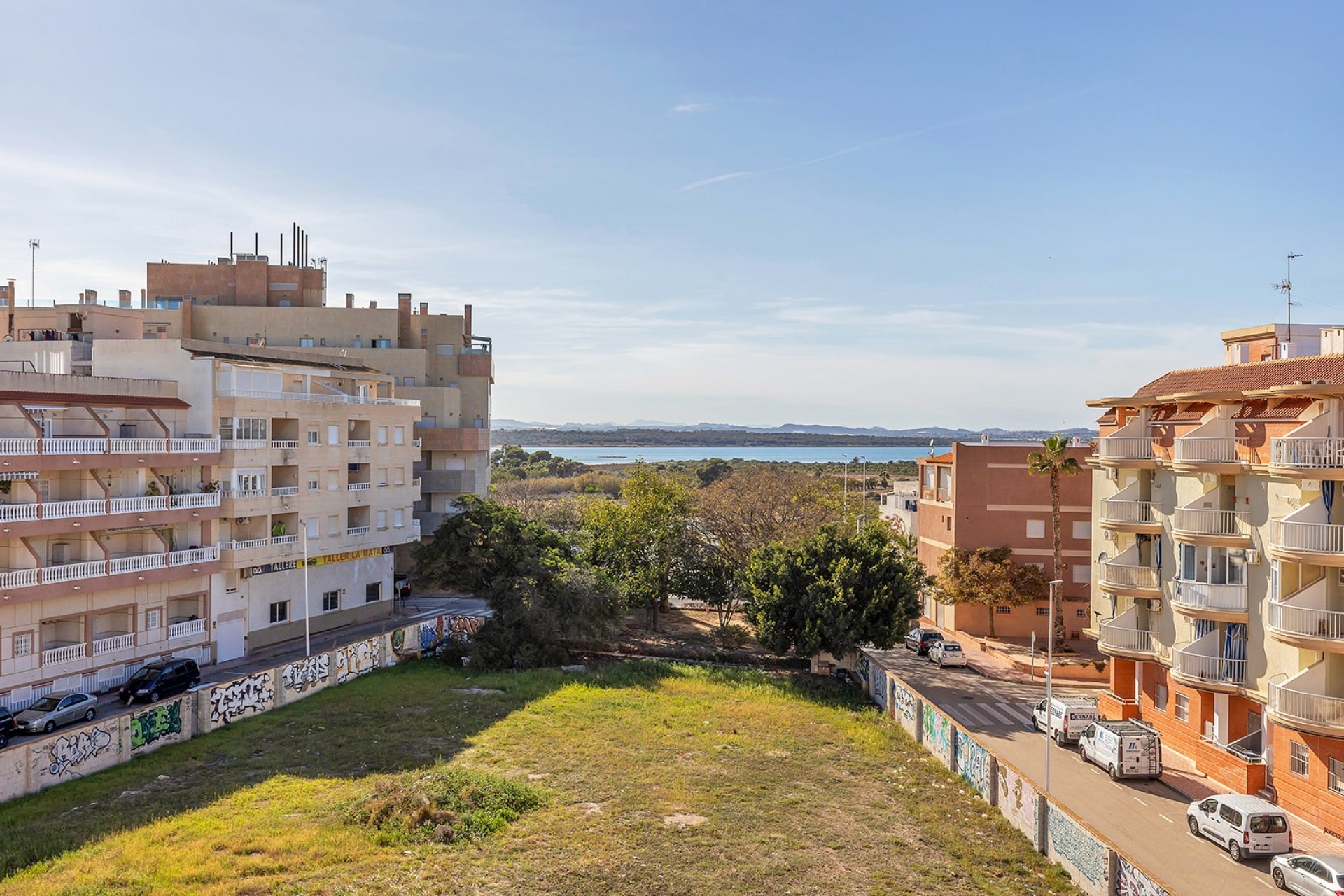 Reventa - Apartment - Penthouse -
La Mata - Playa