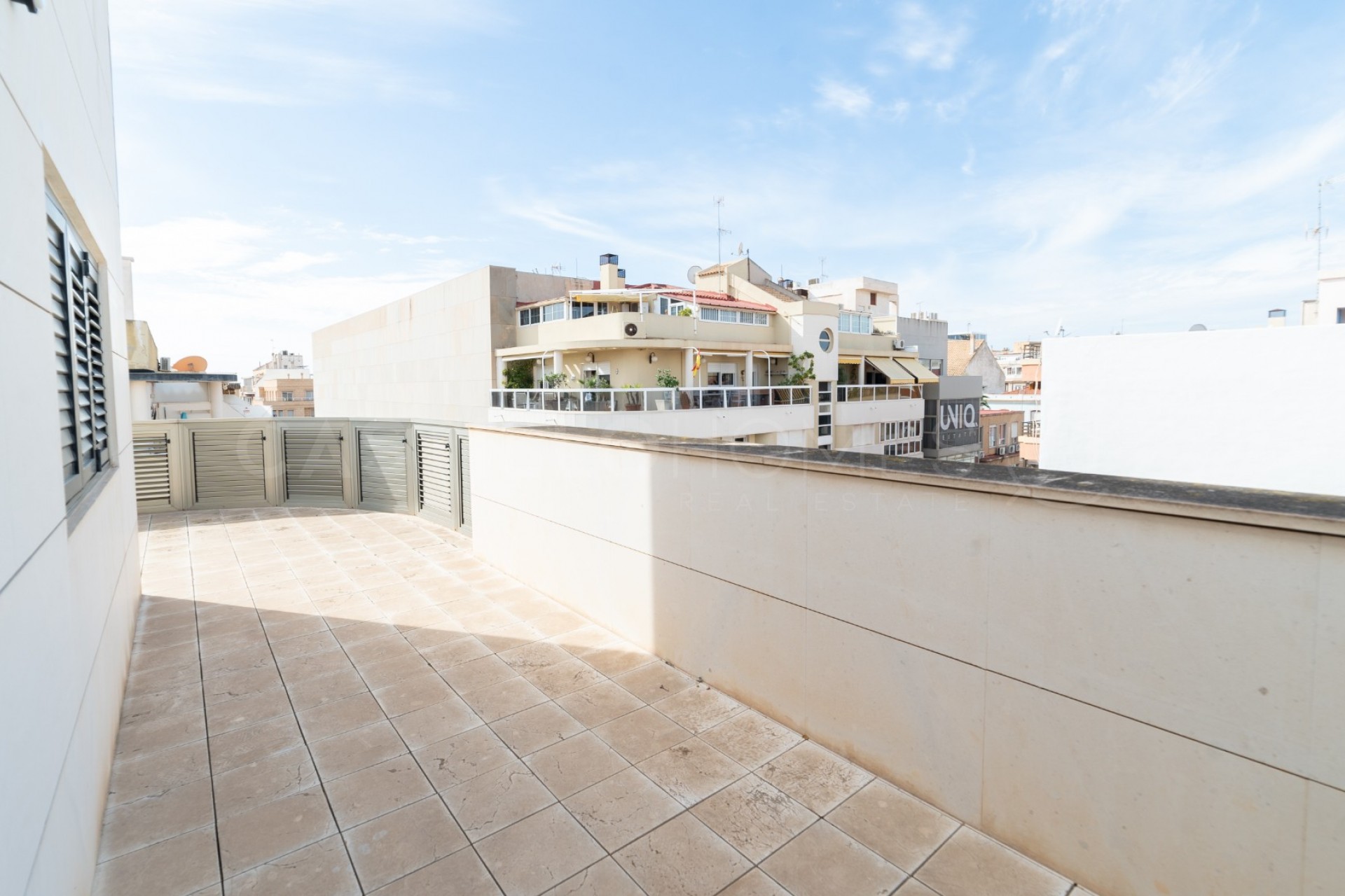 Reventa - Ático -
Torrevieja - Centro