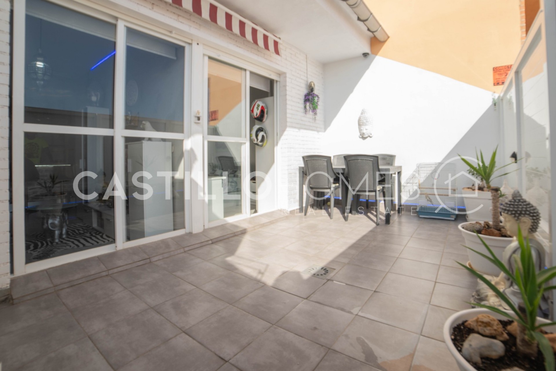 Reventa - Ático -
Torrevieja - Centro