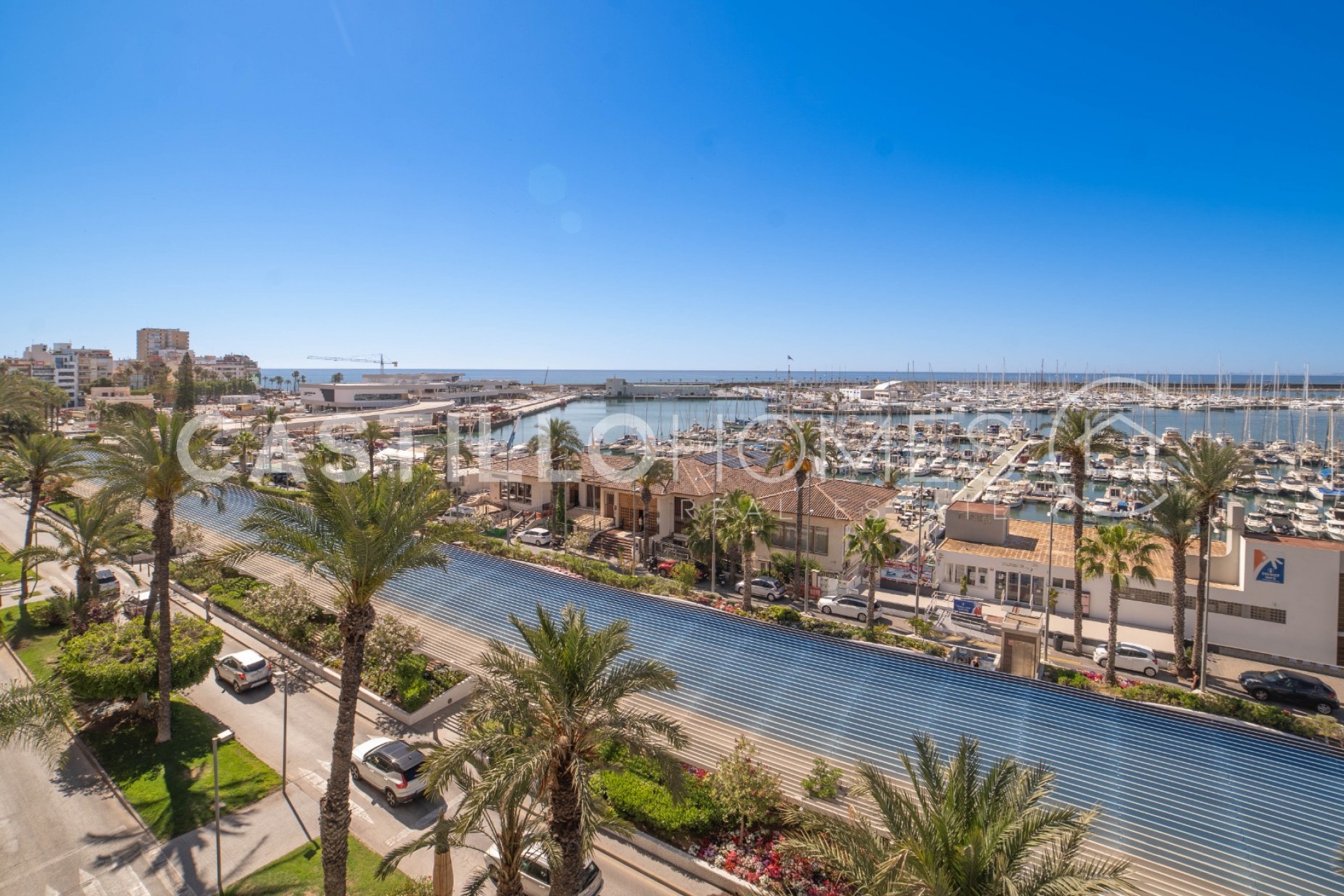 Reventa - Ático -
Torrevieja - Centro
