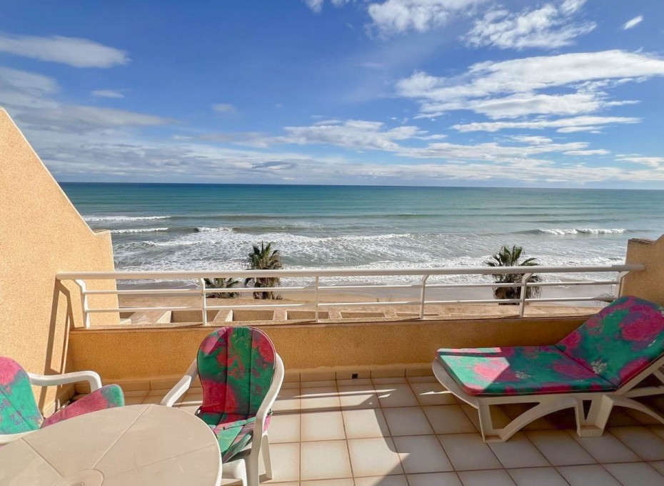 Reventa - Ático -
Torrevieja - La Mata pueblo