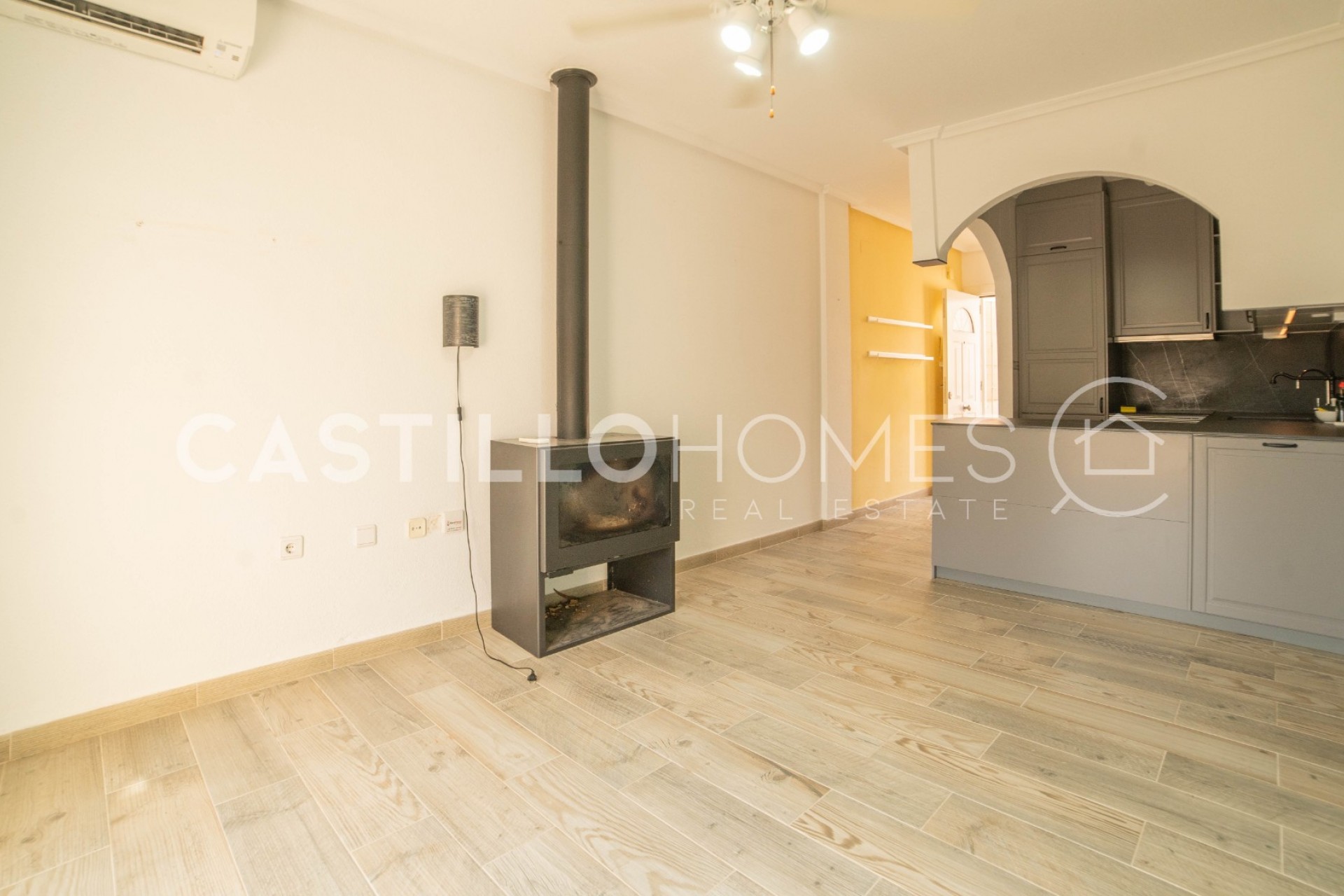 Reventa - Ático -
Torrevieja - Nueva Torrevieja - Aguas Nuevas