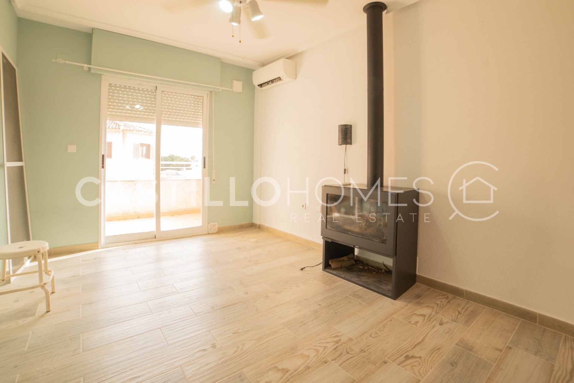 Reventa - Ático -
Torrevieja - Nueva Torrevieja - Aguas Nuevas