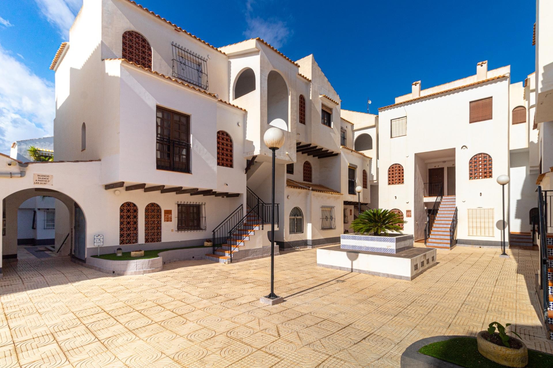 Reventa - Ático -
Torrevieja - Playa de los Naufragos