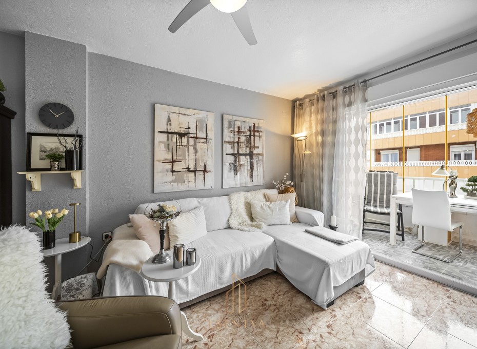 Reventa - Atico -
Torrevieja - Rocio Del Mar