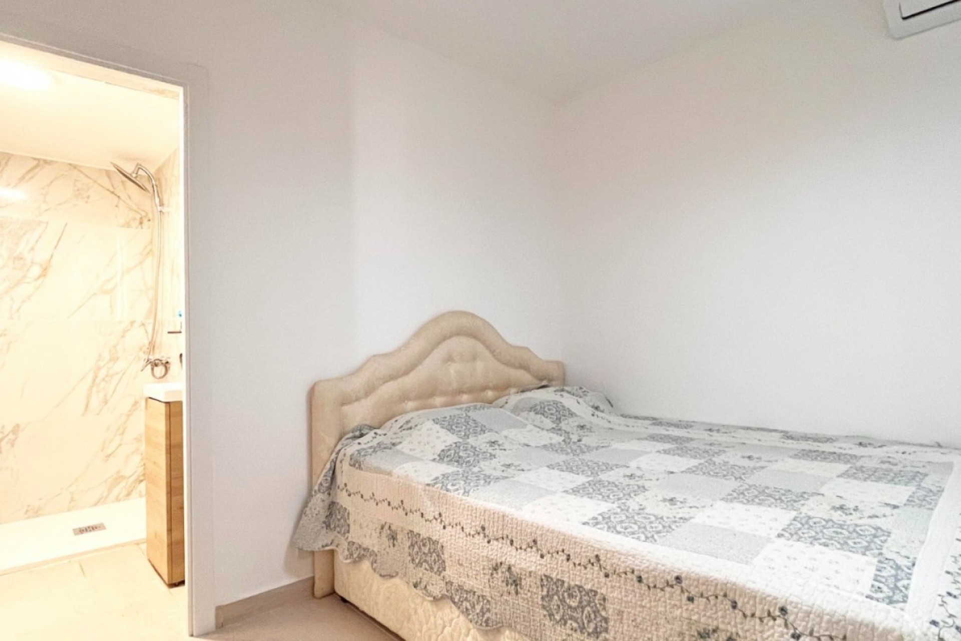 Reventa - Bungalow -
Orihuela Costa - Playa Flamenca