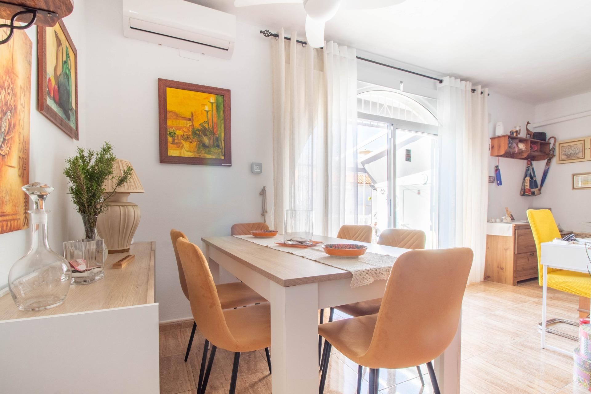 Reventa - Bungalow -
Torrevieja - El chaparral