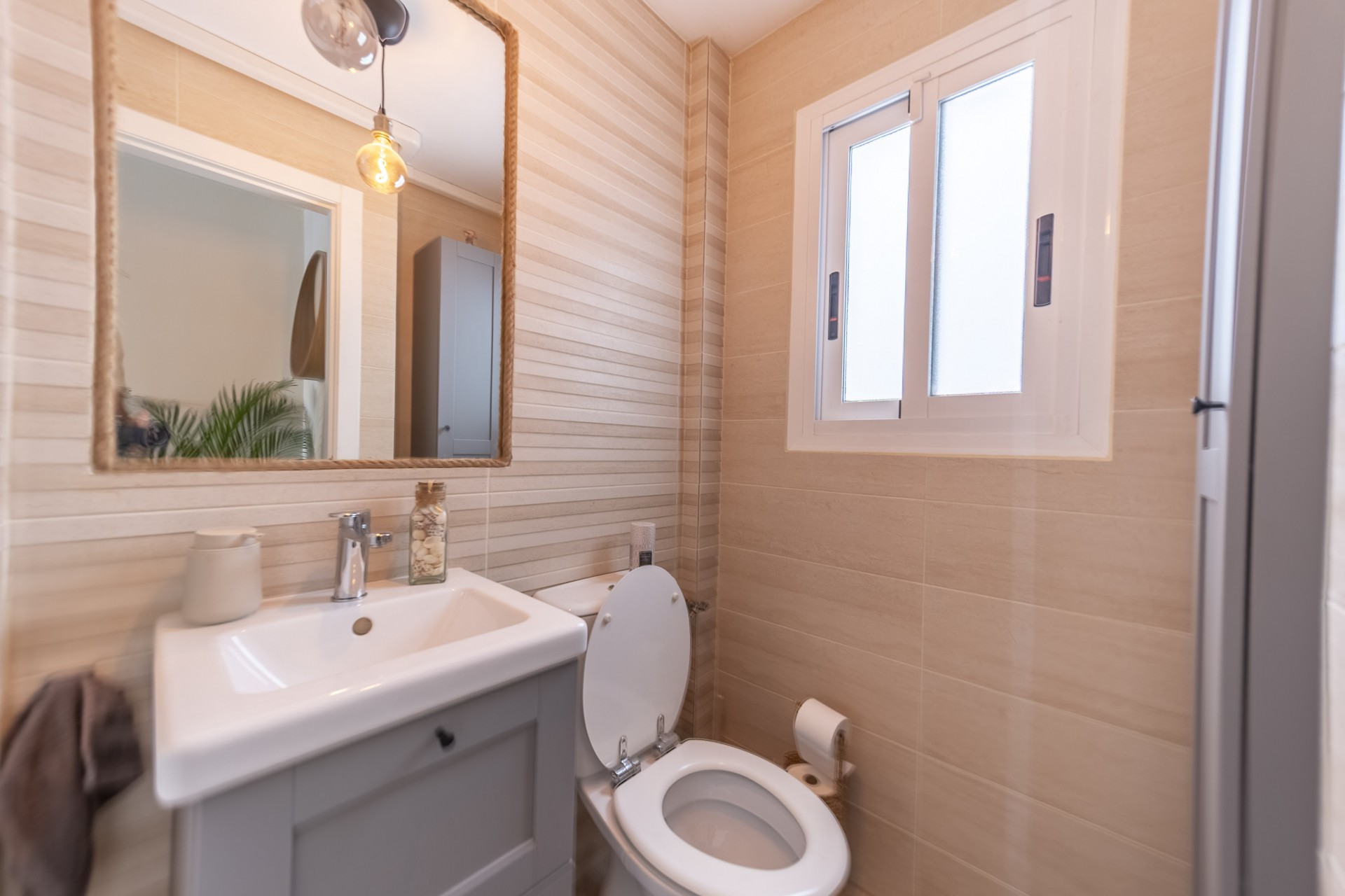 Reventa - Casa de Pueblo -
Torrevieja - Los altos