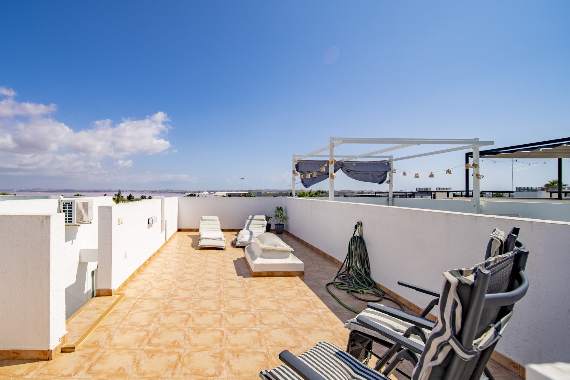 Reventa - Casa de Pueblo -
Torrevieja - Los altos