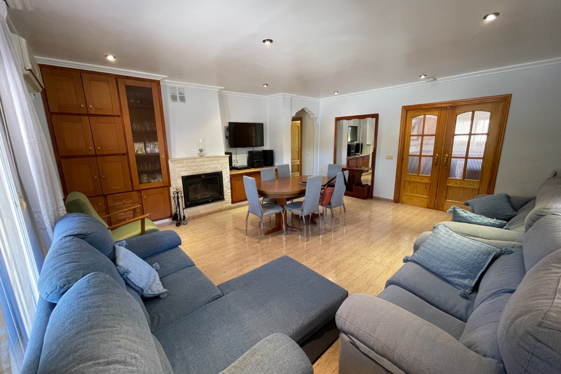 Reventa - Chalet / Villa -
Crevillent - Crevillente