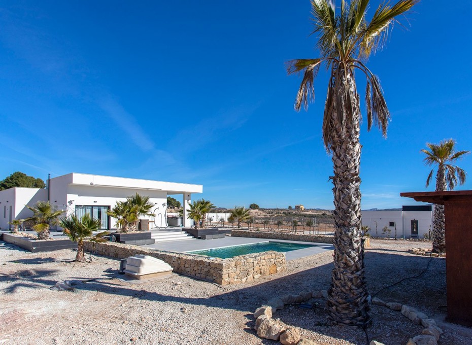 Reventa - Country House -
Pinoso - Campo