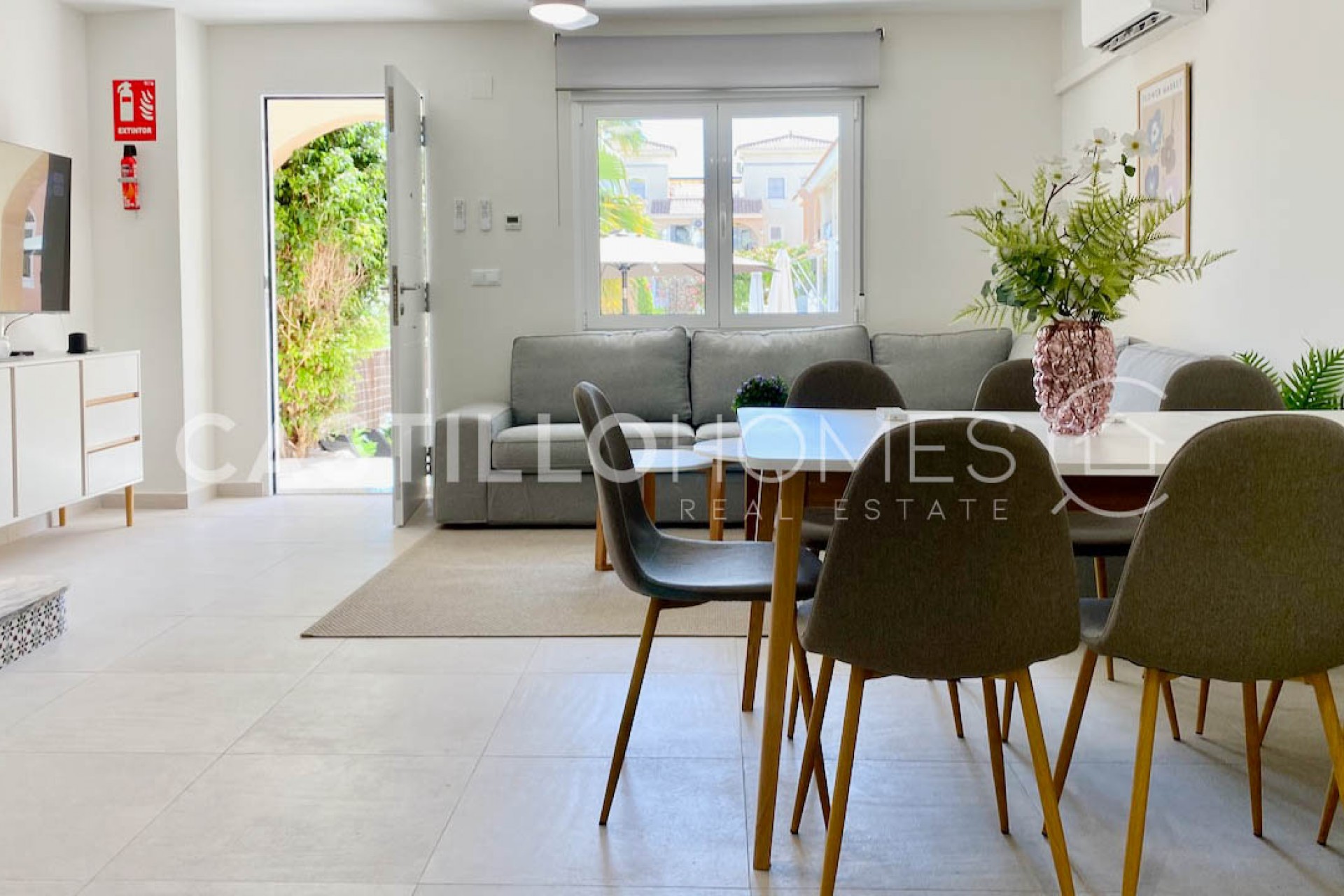 Reventa - Duplex -
Orihuela Costa - Playa Flamenca