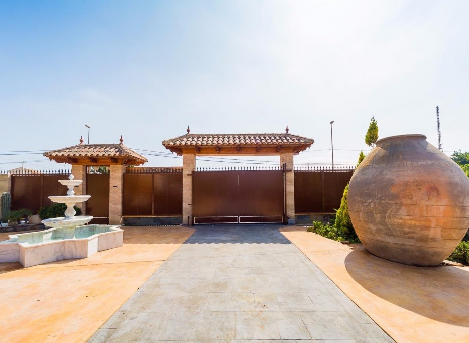 Reventa - Finca / Country Property -
Almoradí