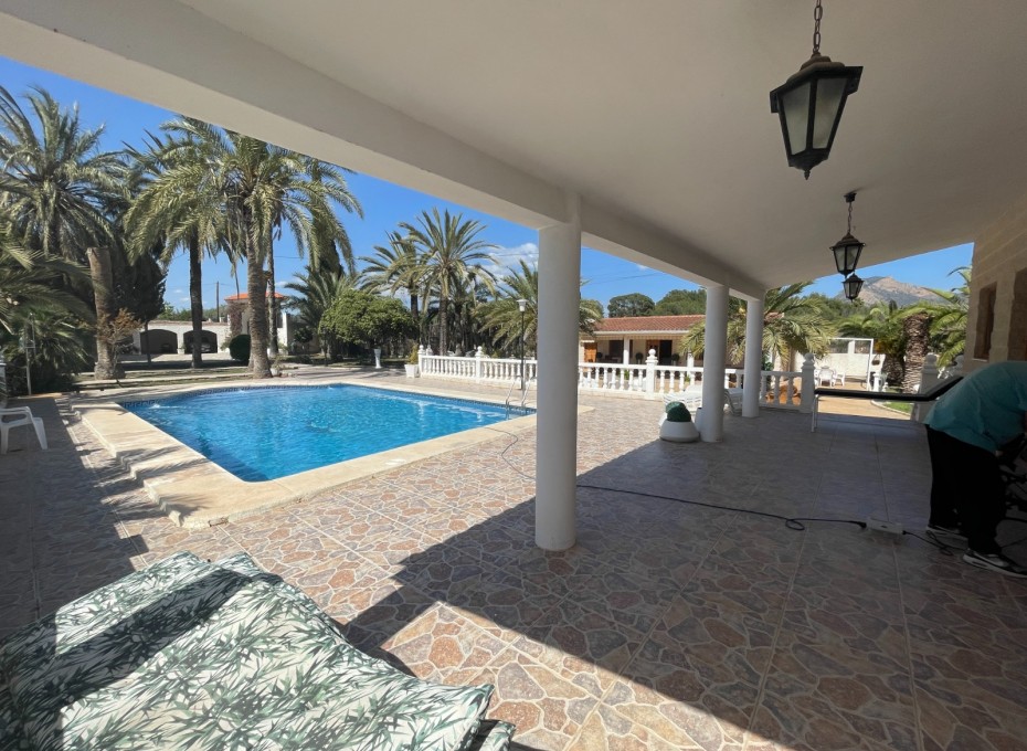 Reventa - Finca / Country Property -
Elda