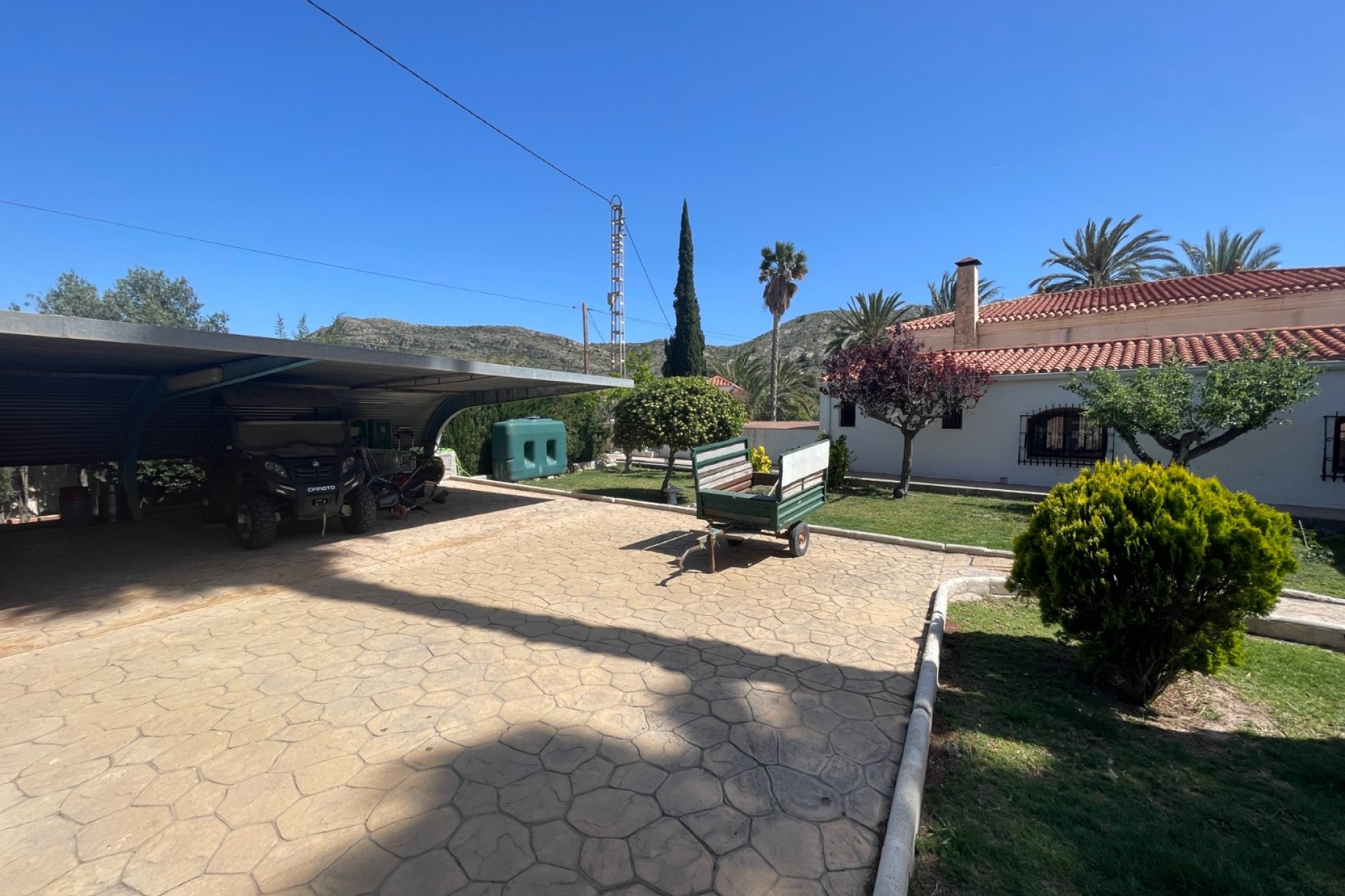Reventa - Finca / Country Property -
Elda
