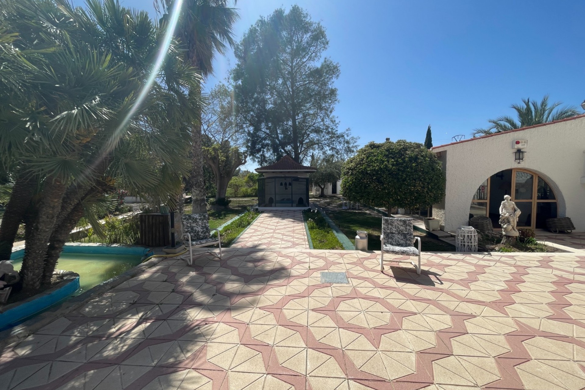 Reventa - Finca / Country Property -
Elda