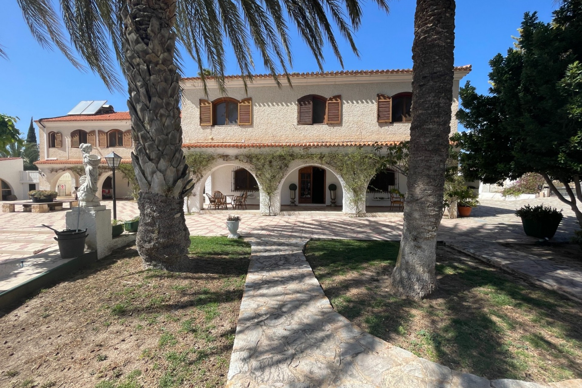 Reventa - Finca / Country Property -
Elda