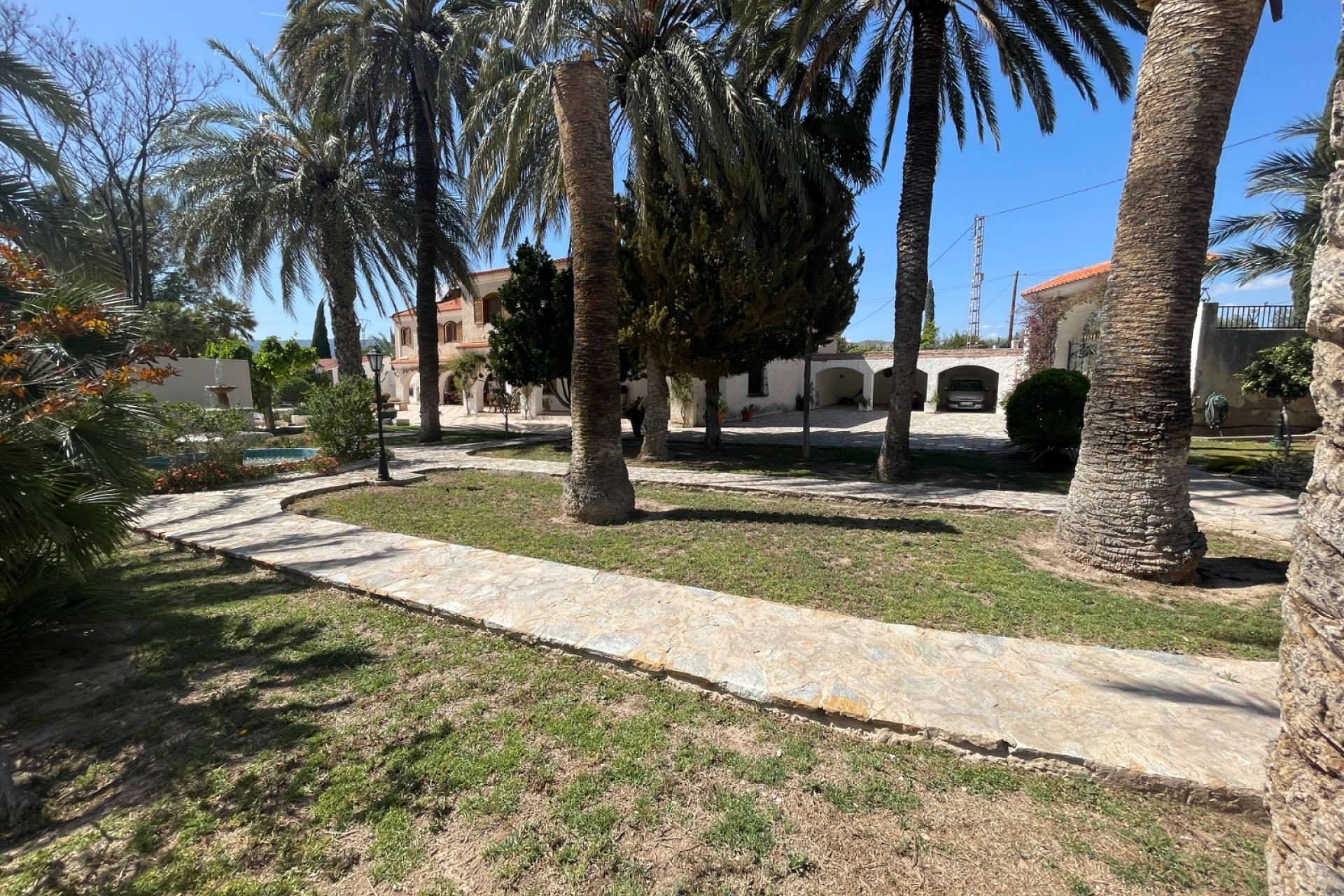 Reventa - Finca / Country Property -
Elda