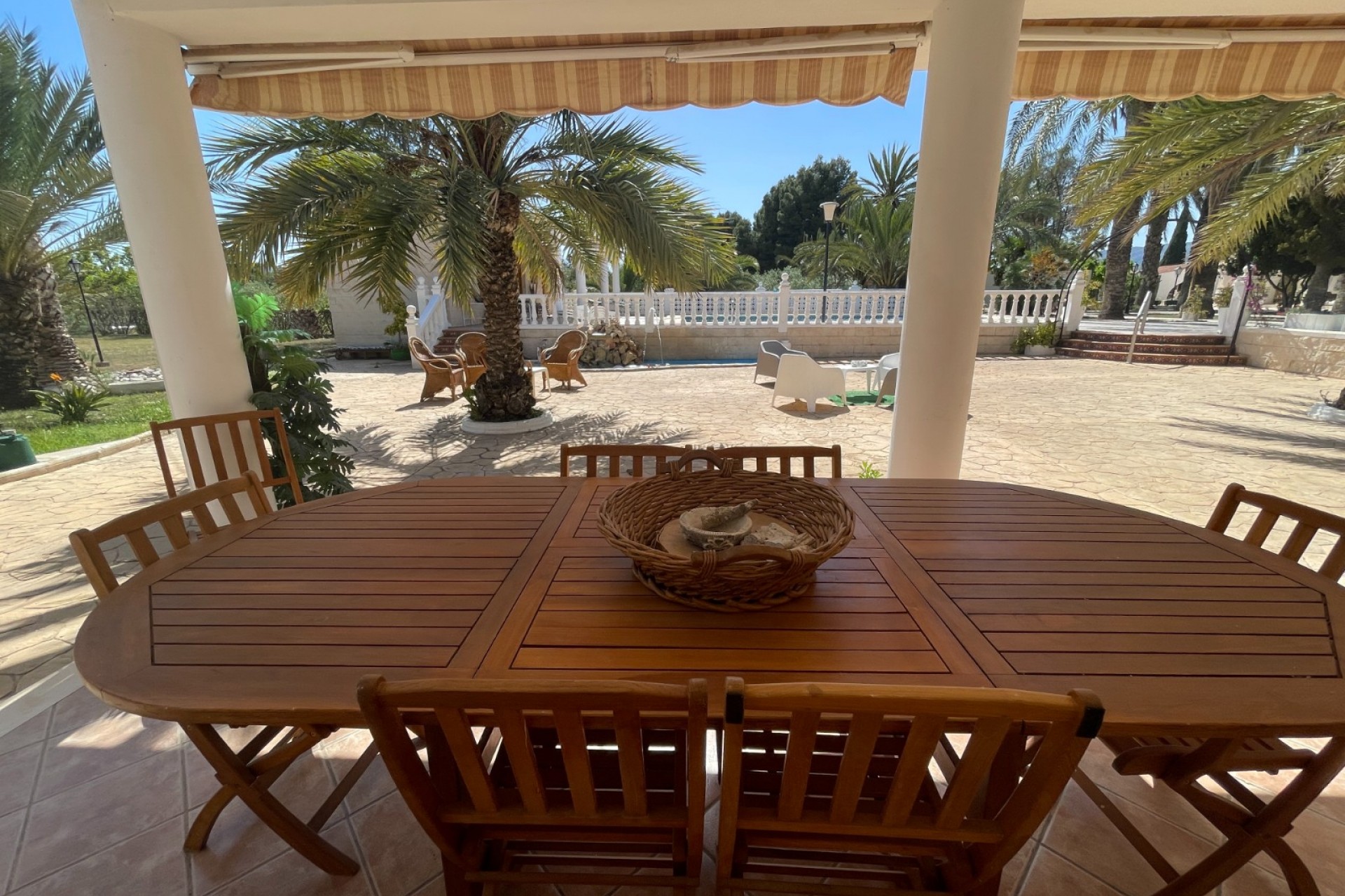 Reventa - Finca / Country Property -
Elda