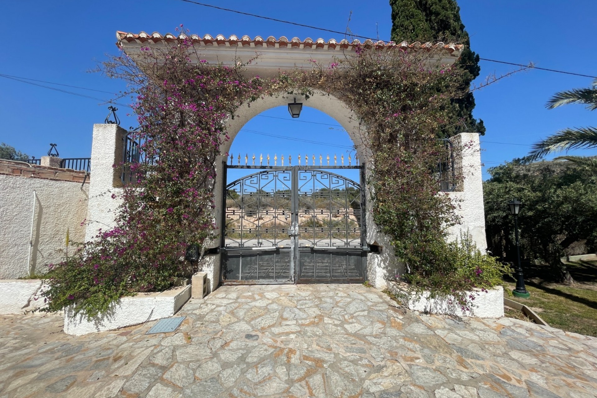 Reventa - Finca / Country Property -
Elda
