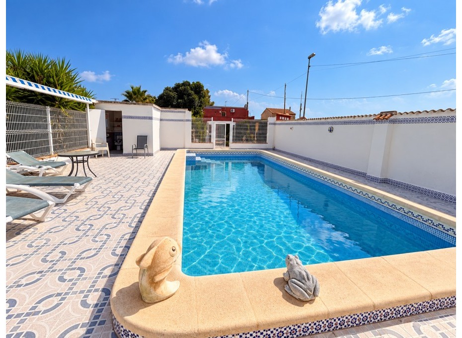Reventa - Finca / Country Property -
Orihuela
