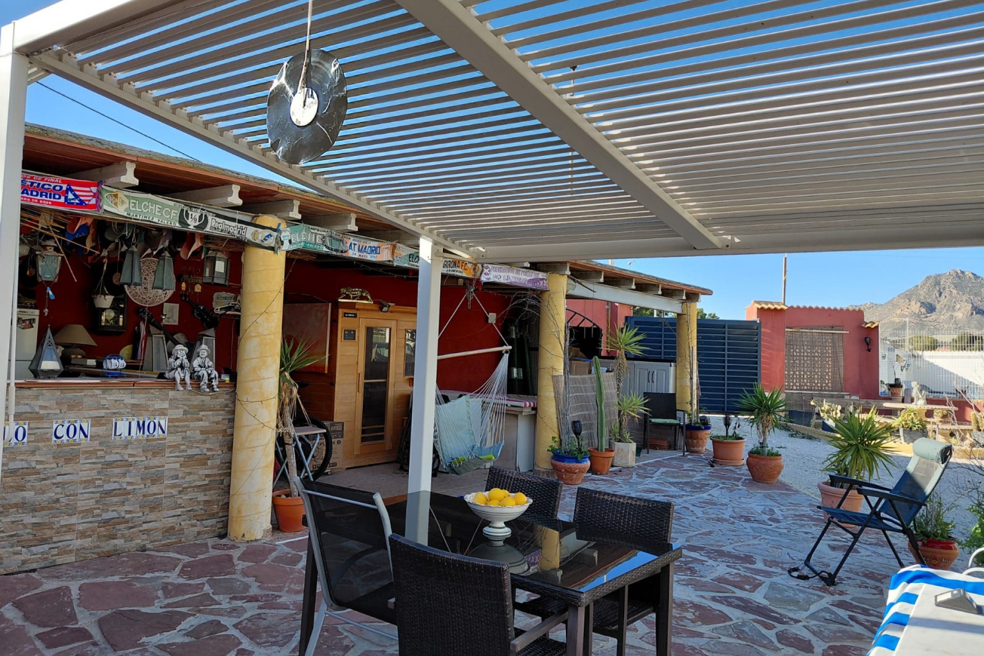 Reventa - Finca / Country Property -
Orihuela