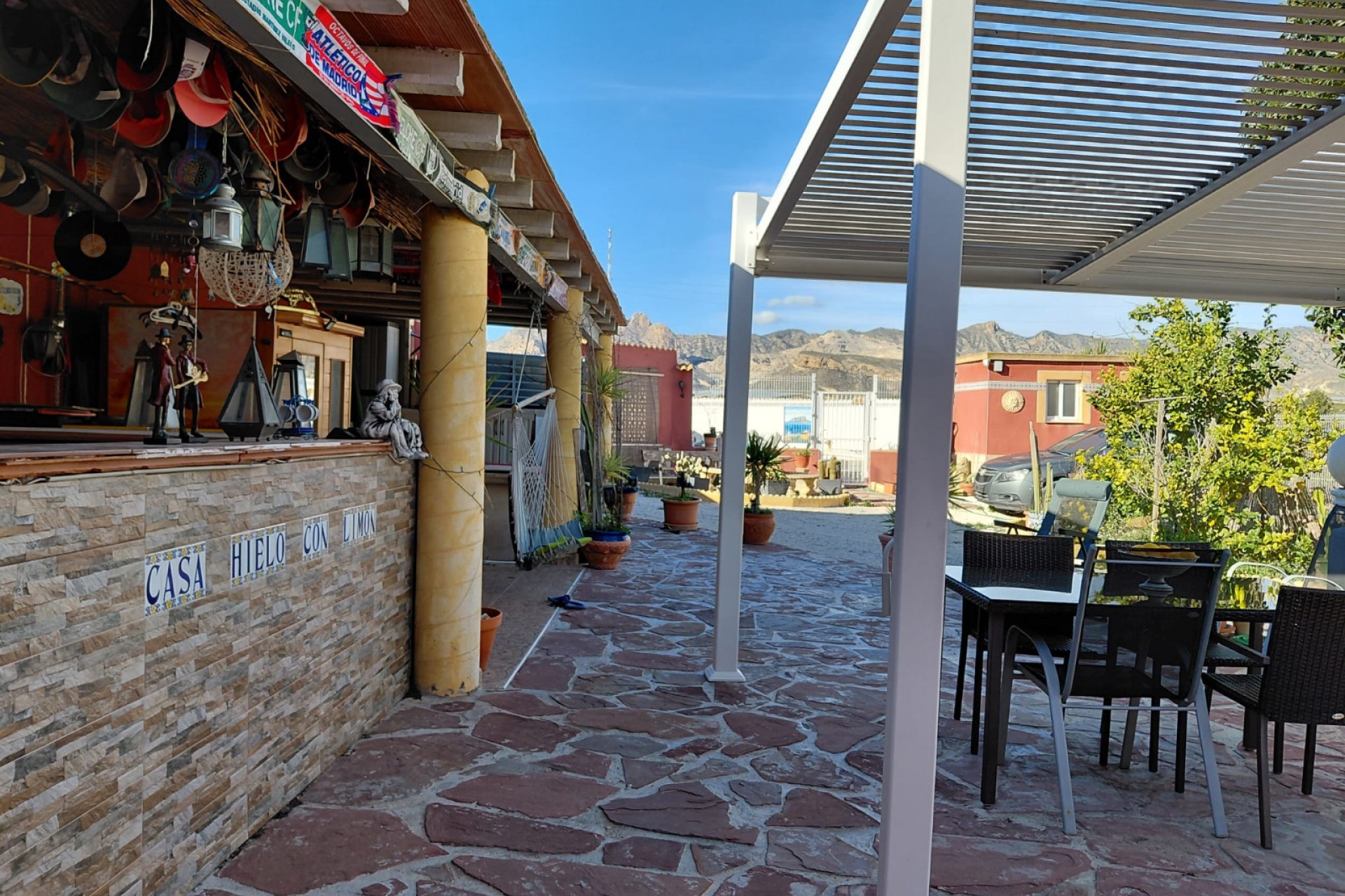 Reventa - Finca / Country Property -
Orihuela