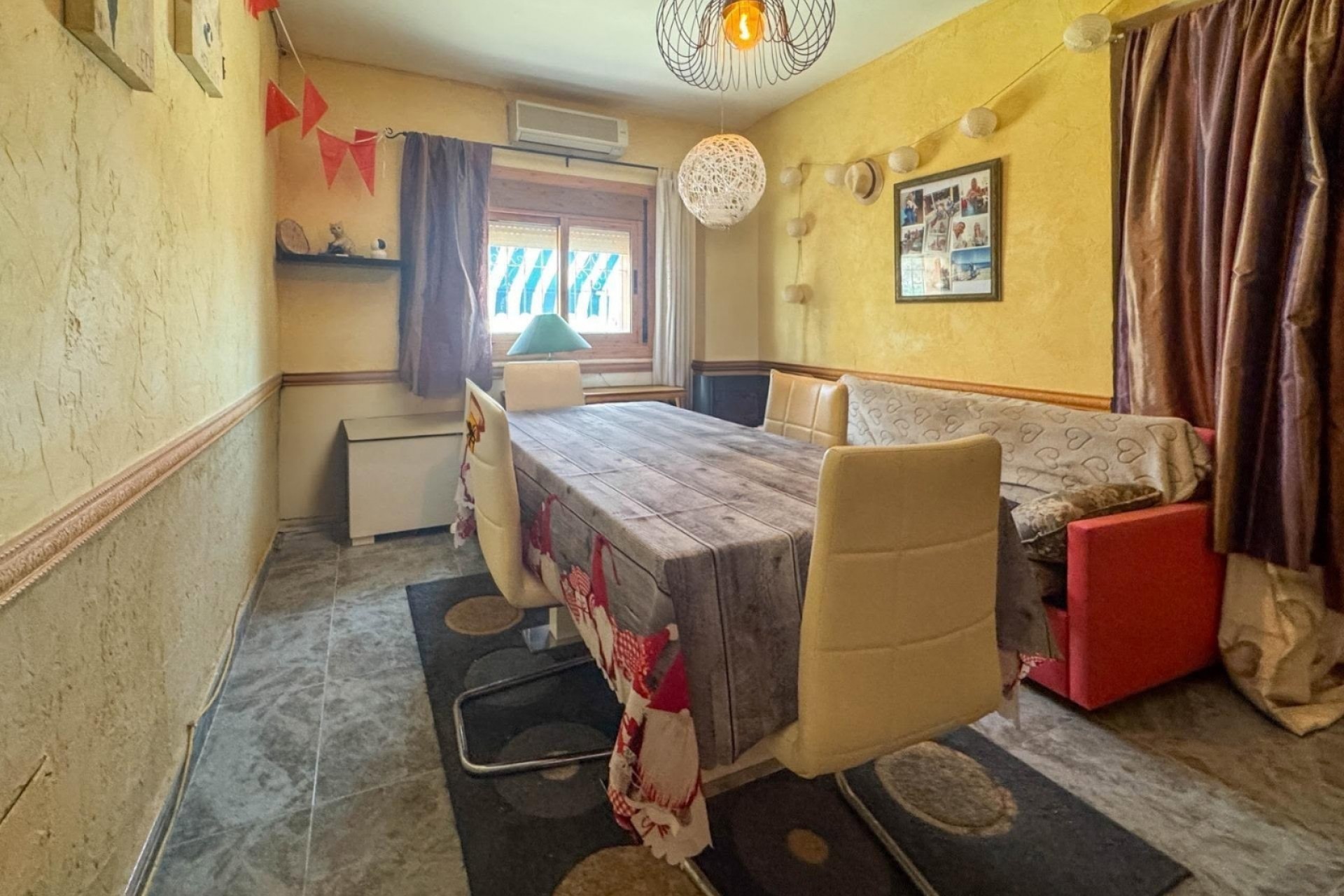 Reventa - Finca / Country Property -
Orihuela