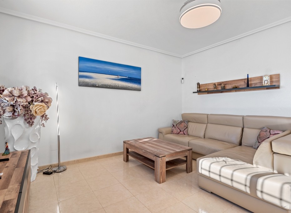 Reventa - House -
San Miguel de Salinas*