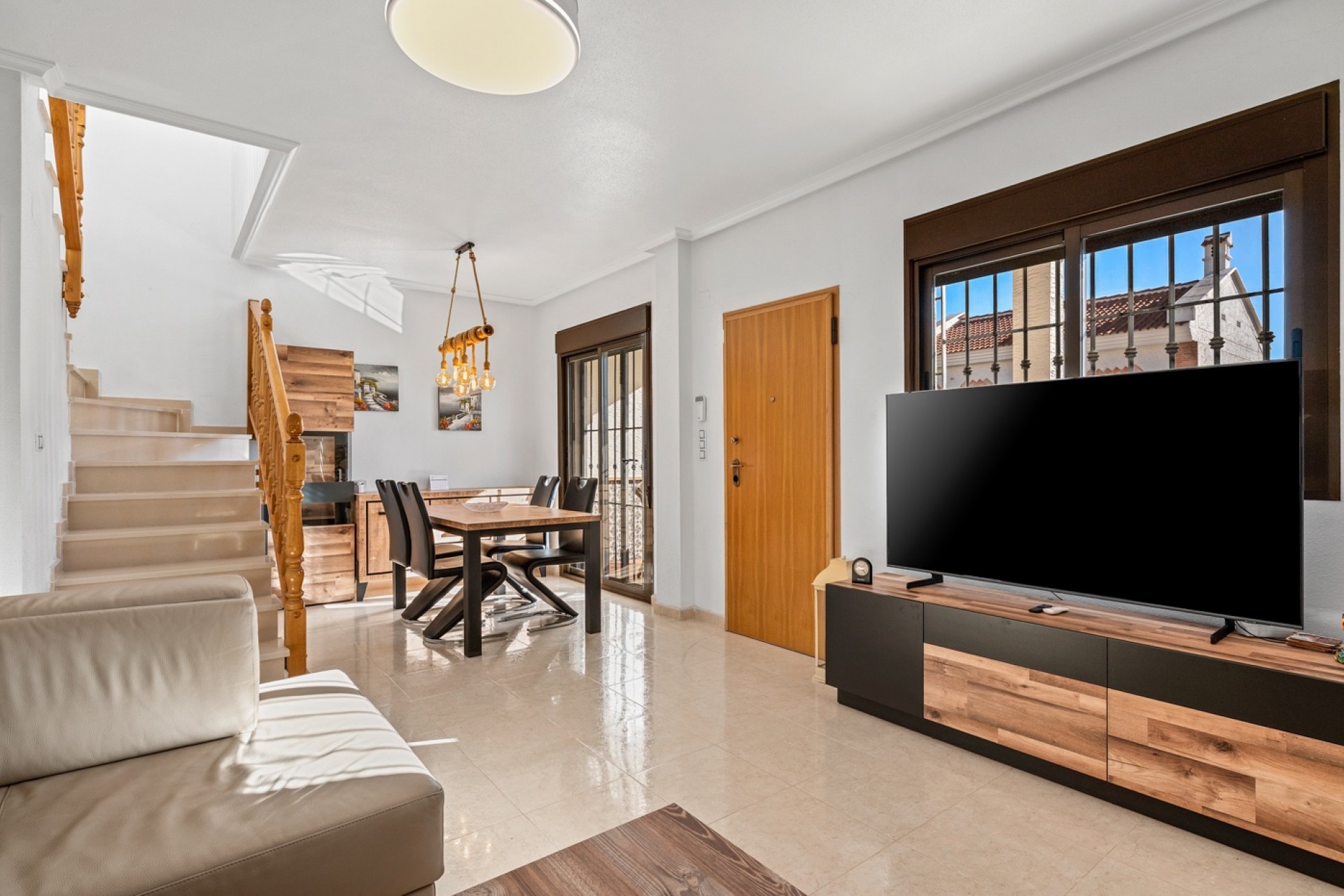 Reventa - House -
San Miguel de Salinas*