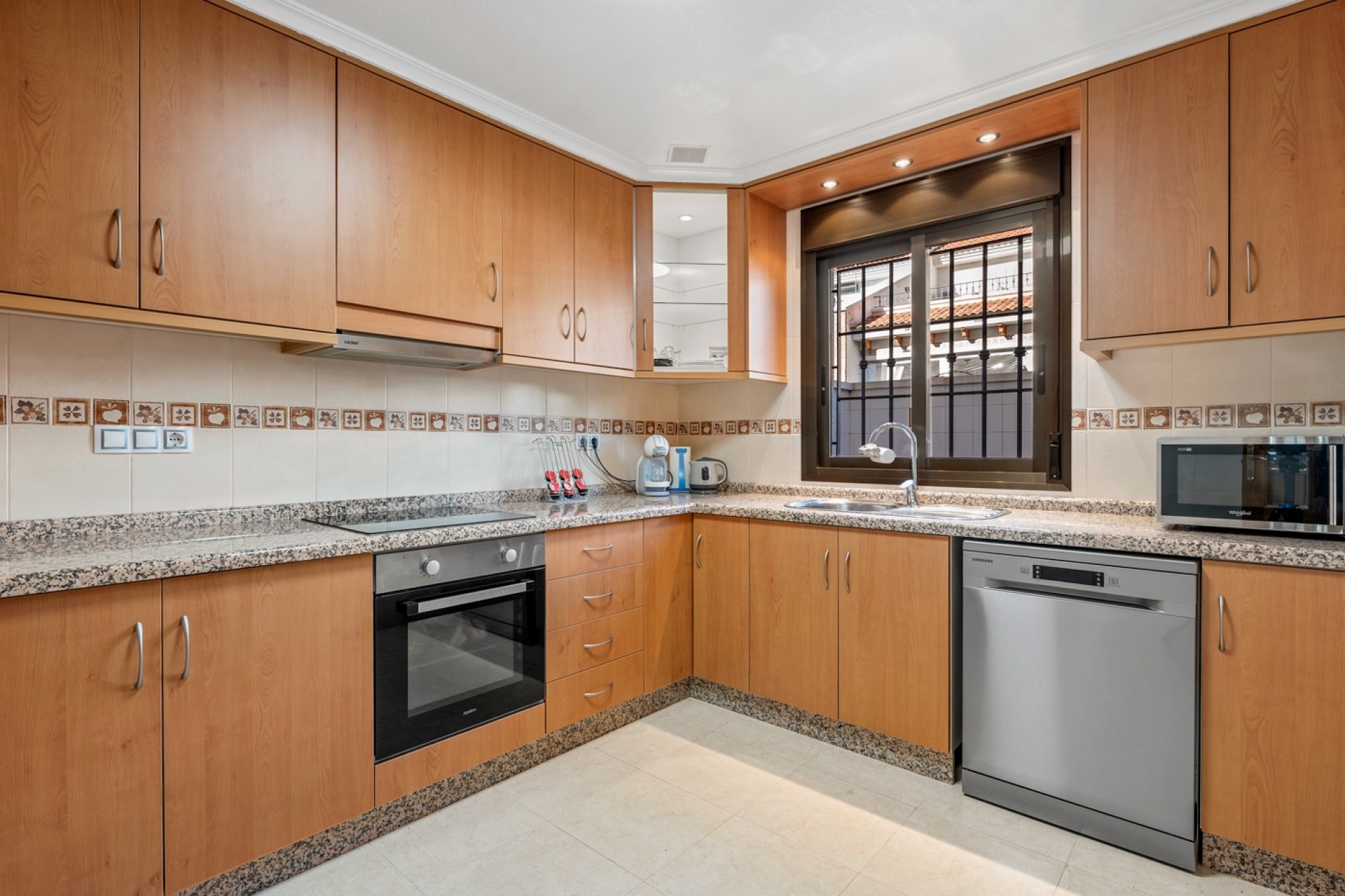 Reventa - House -
San Miguel de Salinas*