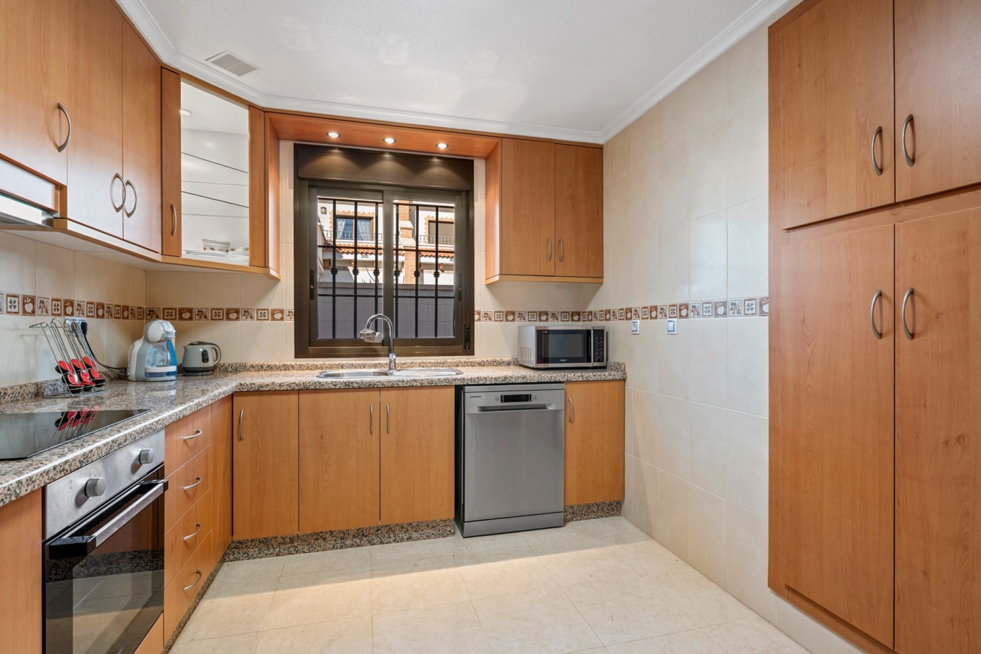 Reventa - House -
San Miguel de Salinas*