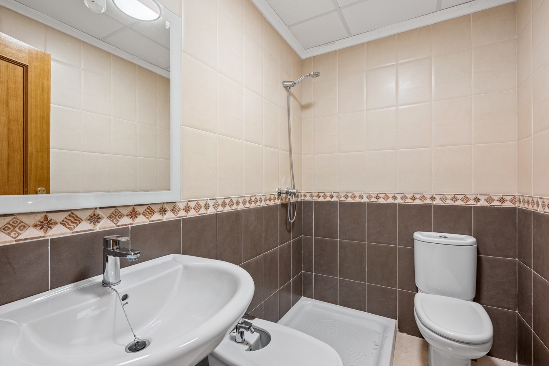 Reventa - House -
San Miguel de Salinas*