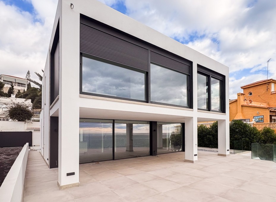 Reventa - Independent villa -
El Campello - Coveta Fuma