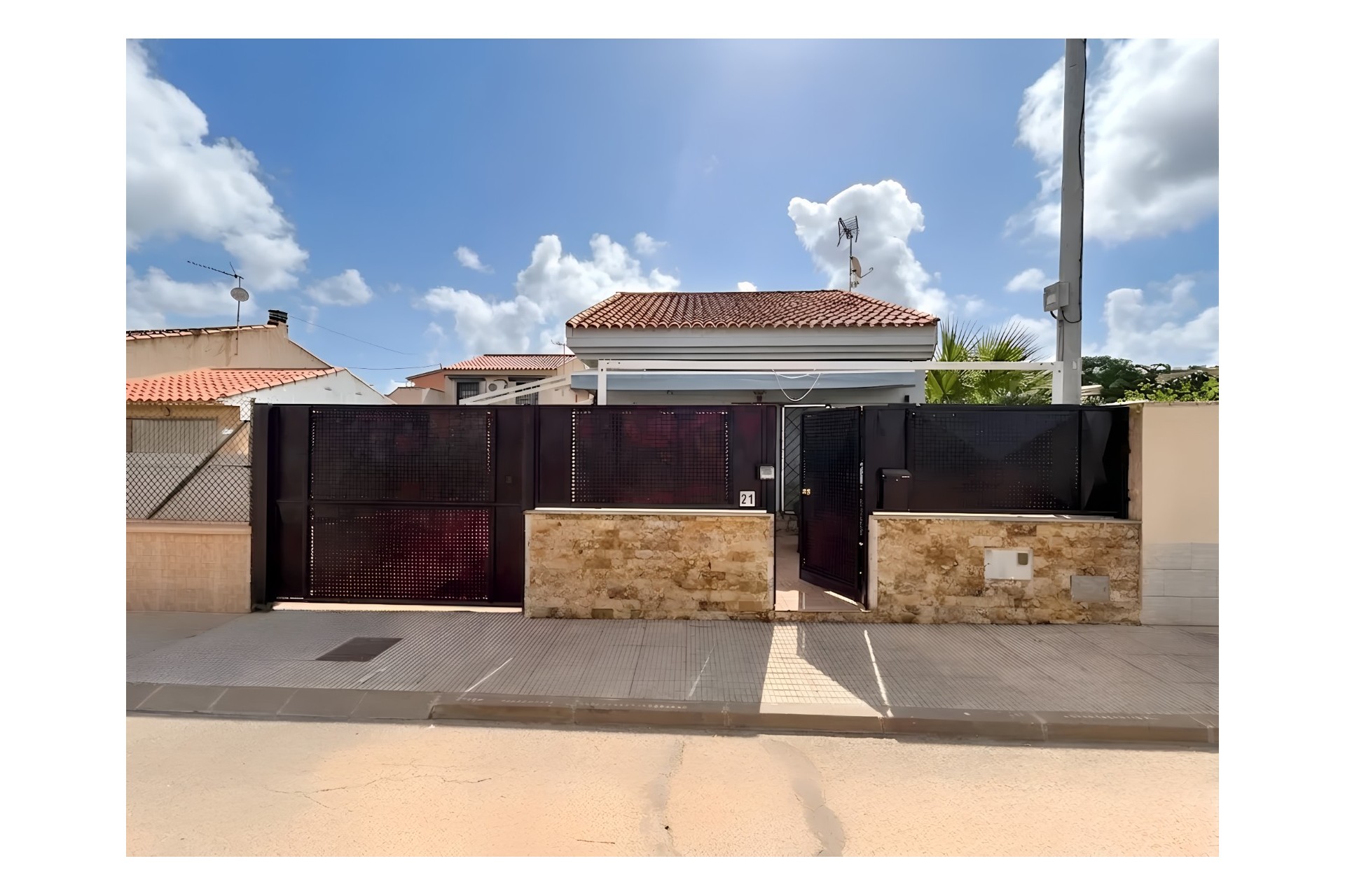 Reventa - Independent villa -
LOS URRUTIAS